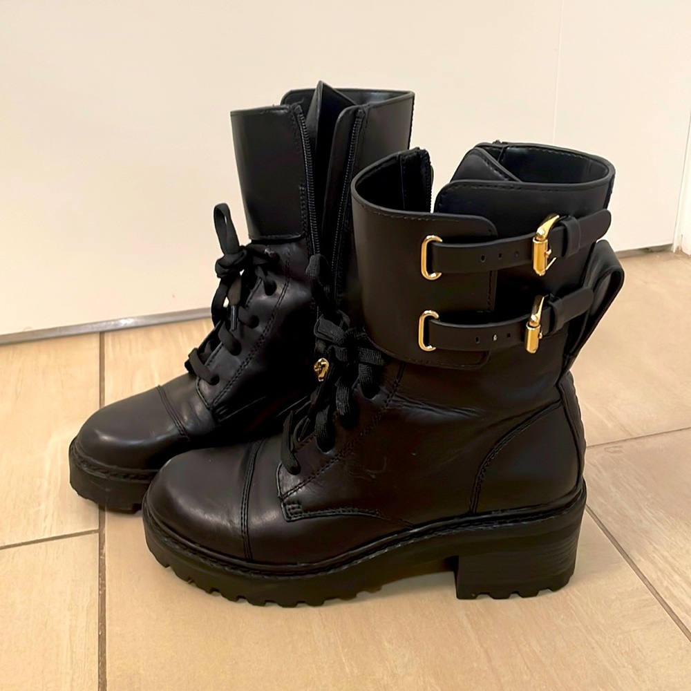 Black DKNY combat-Style boots
